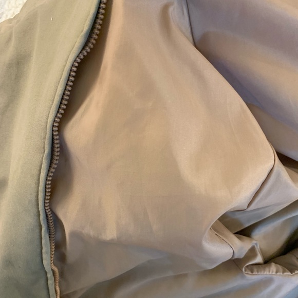 Mens knee-length trench coat. Orvis, 42 Long. Gortex, waterproof, no liner. Tan. - Picture 7 of 11